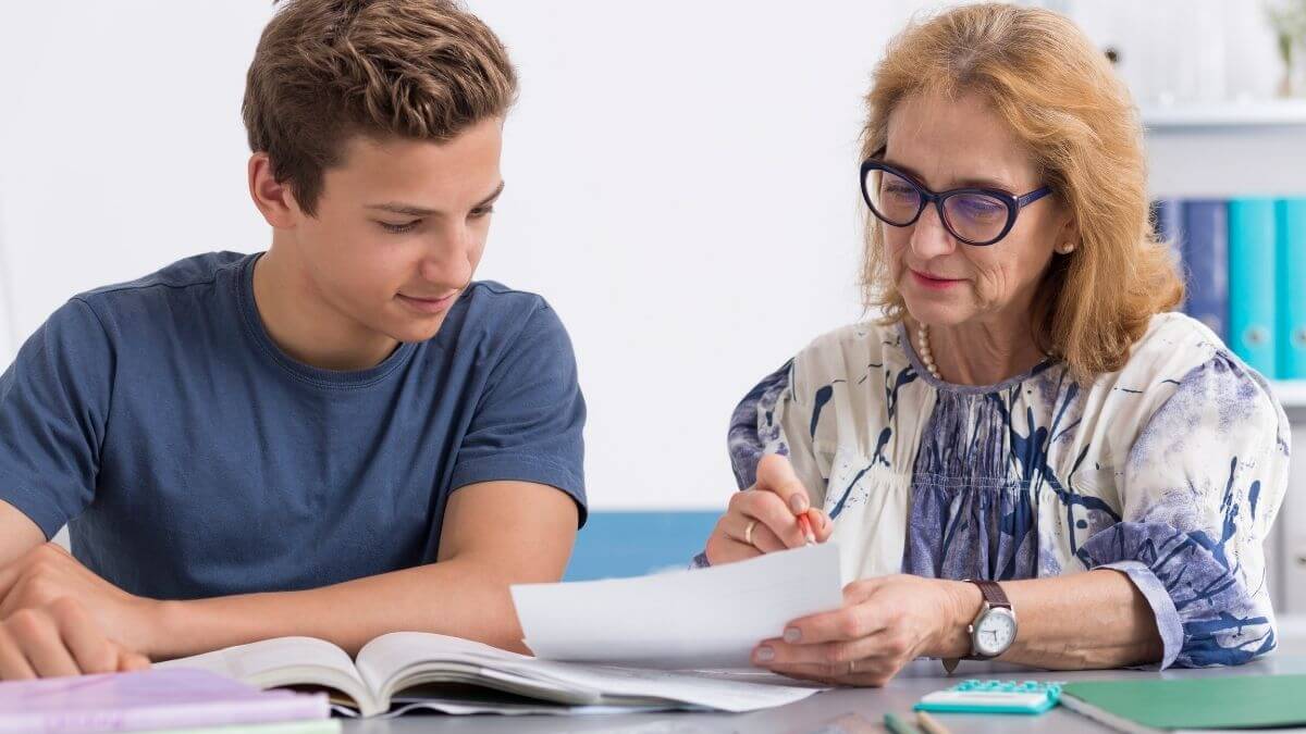 Aula Particular de Inglês em BH: Reforço e Conversação