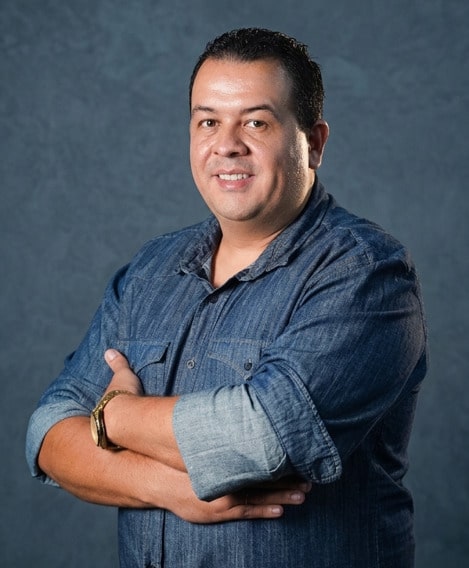 Rodrigo Freitas, fundador da Aprender em Casa e licenciado em Química pela UFMG. “A educação pode não mudar a vida de um aluno de um dia para o outro, mas pode abrir caminhos que mudam uma vida inteira.”